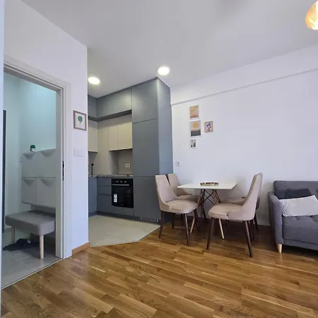 Pelusa 10 * Podgorica