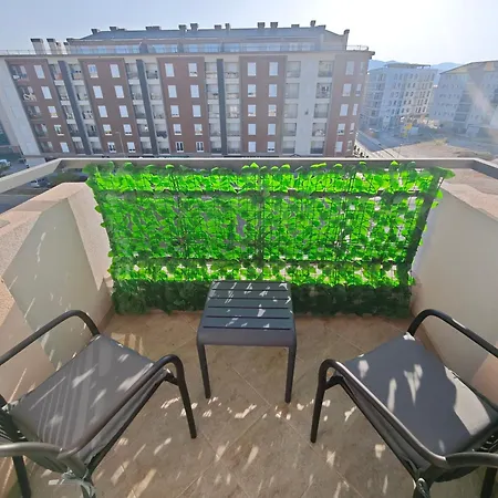 Apartament Pelusa 10 *